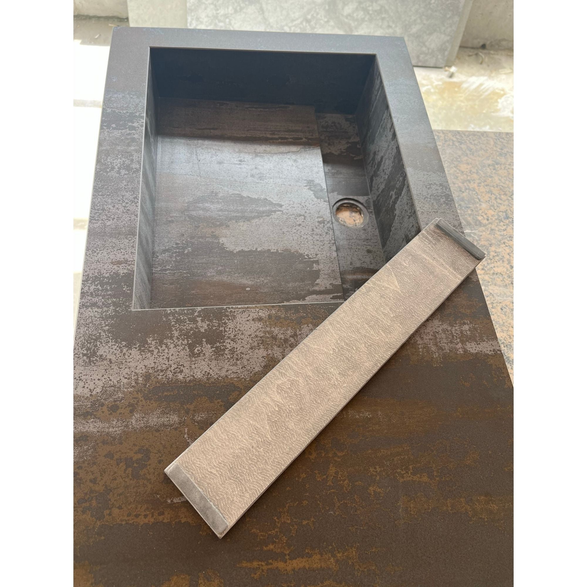 HANDCRAFTED DEKTON TRILLIUM ENGINEERED PORCELAIN SINK (ES-065)