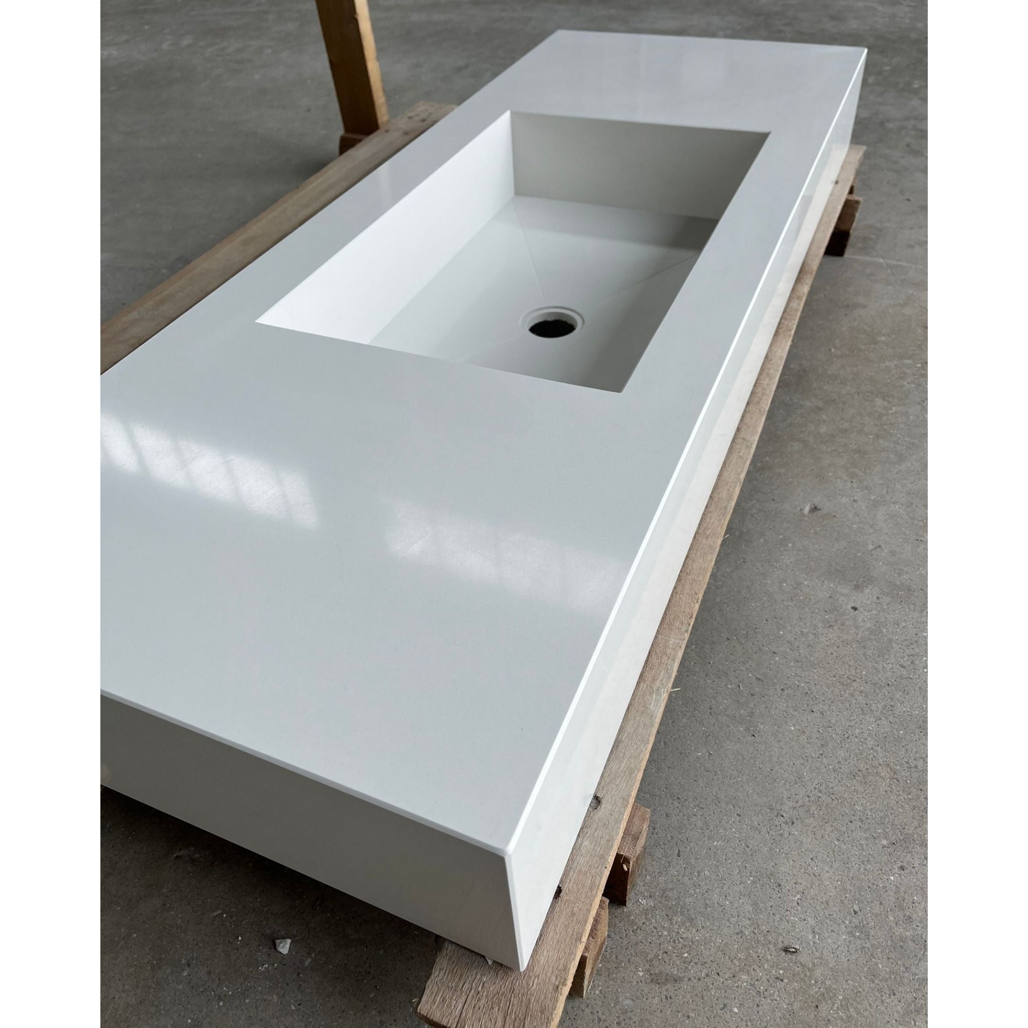 CUSTOM PURE WHITE QUARTZ SINK (QU-056)