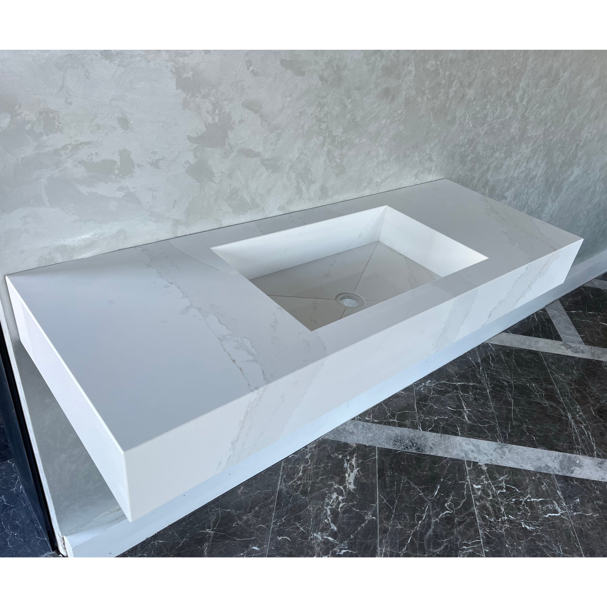 CUSTOM CALACATTA GOLD QUARTZ SINK (QU-041)