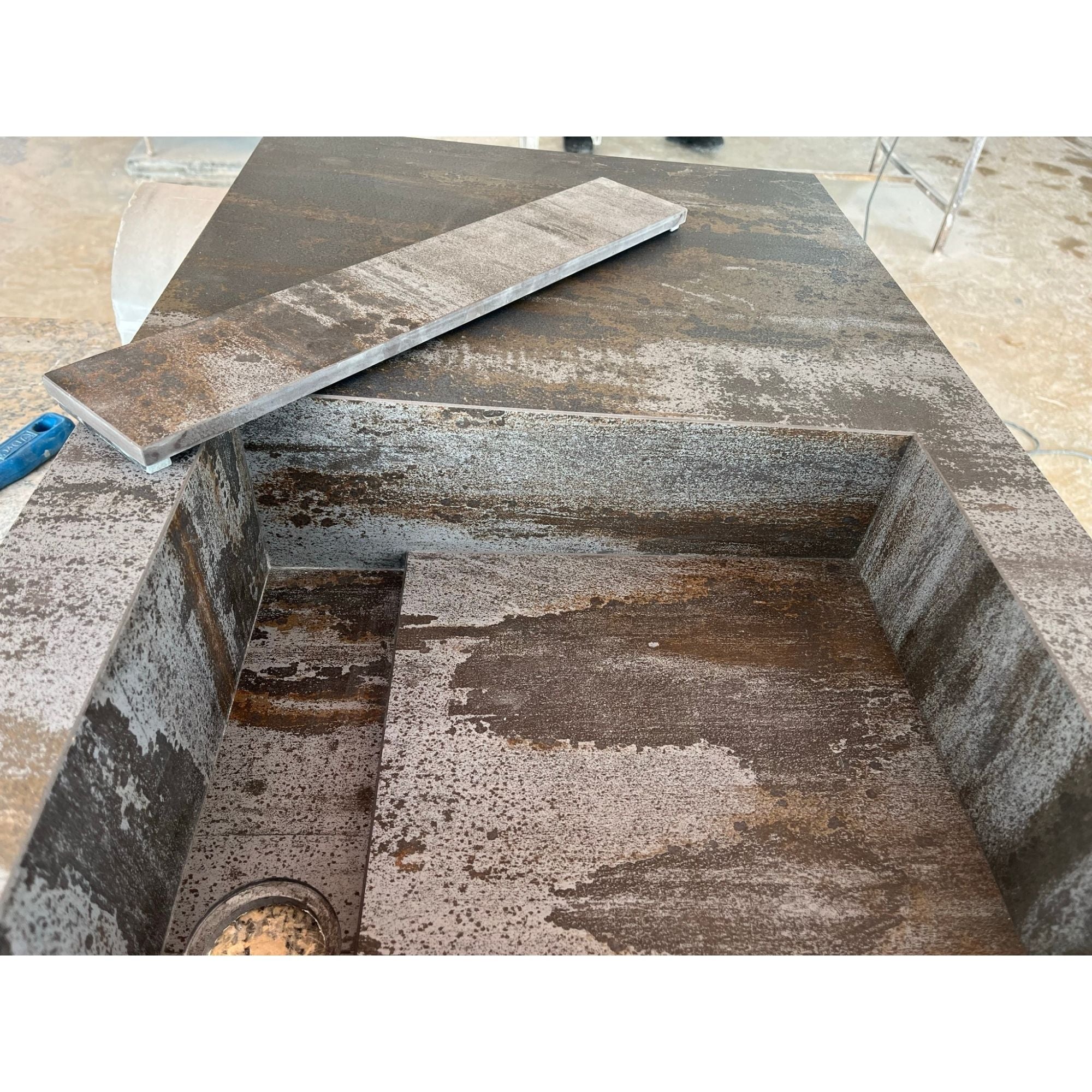 HANDCRAFTED DEKTON TRILLIUM ENGINEERED PORCELAIN SINK (ES-065)