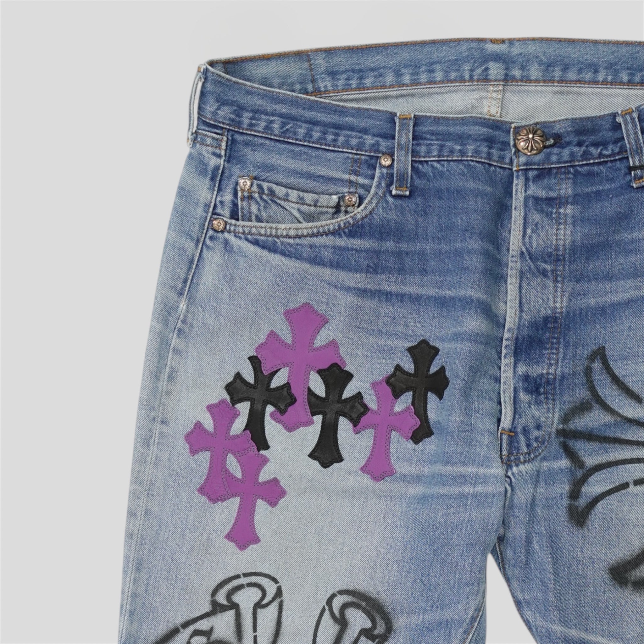 Chrome Hearts Levi's Stencil Cross Patch Jeans