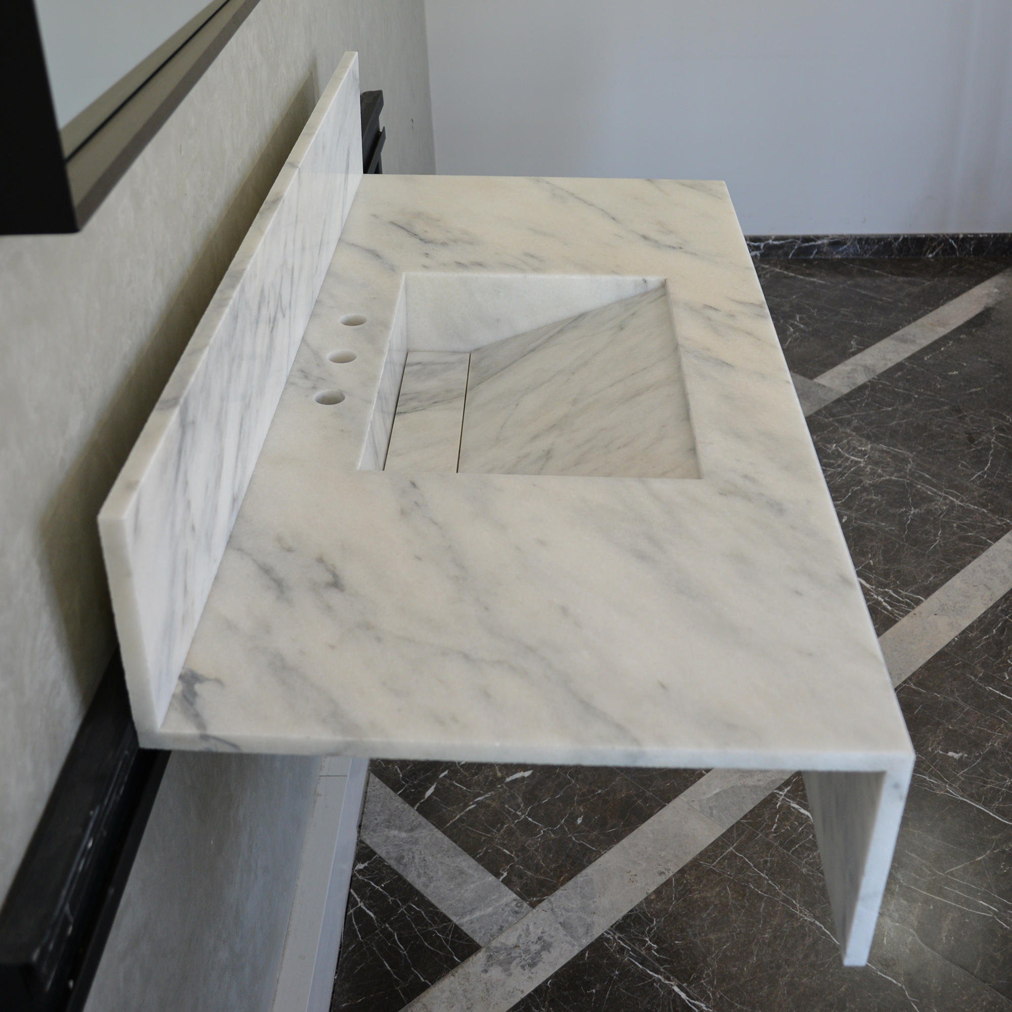 HANDCRAFTED CUSTOM CALACATTA MARBLE SINK (NS-108)
