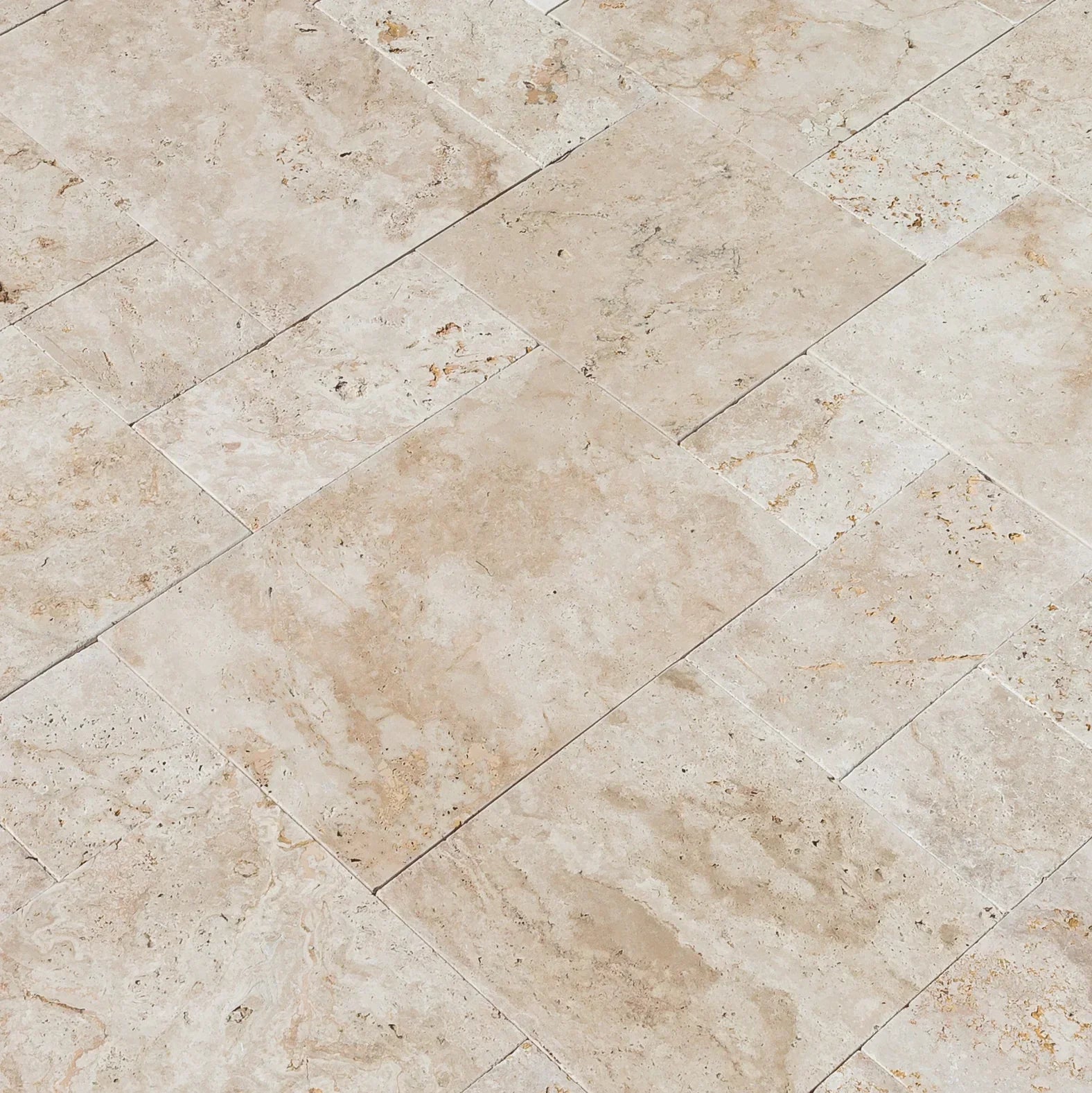 Travertine Light Antique Pattern Tumbled Pavers